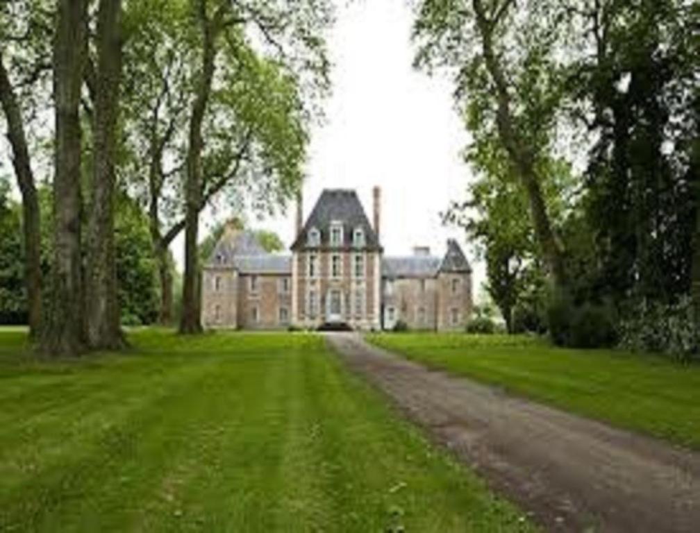 Chateau De Villars Villeneuve-sur-Allier Exterior foto